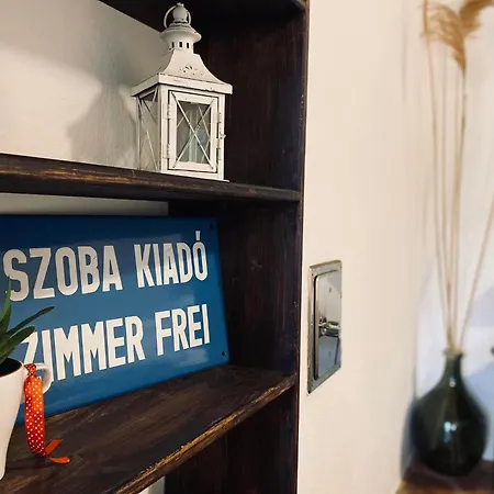 La Poete Vendeghaz Appartement